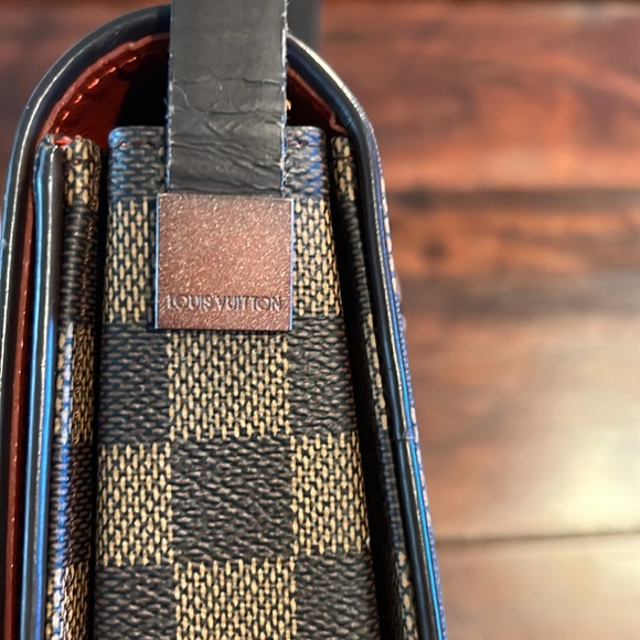 LOUIS VUITTON Tribeca Mini Damier Ebene Shoulderbag - Picture 8 of 16